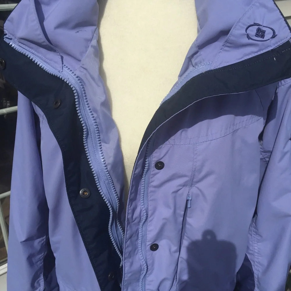 Columbia Jacket.  size Large - Picture 7 of 9